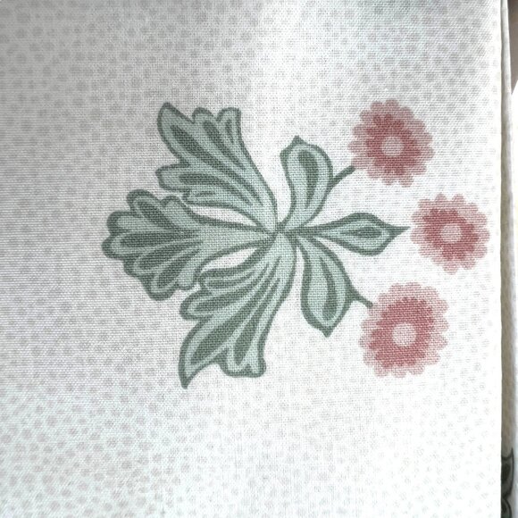 William Morris Queen Sheet Set Woodland White Pink Floral Print Cotton NWT - Picture 2 of 8